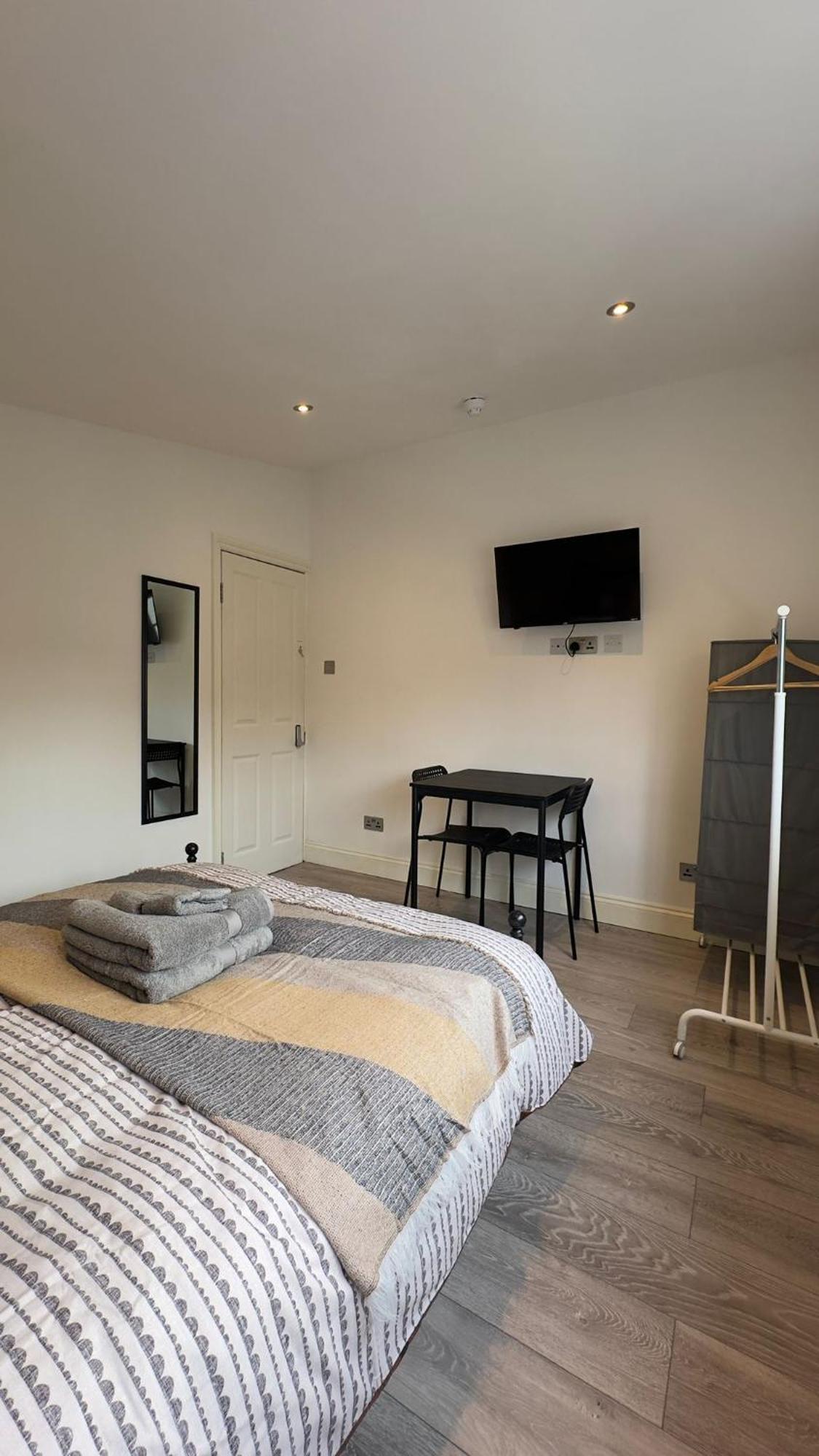 15 Min To Central London Guest Suites 22 객실 사진