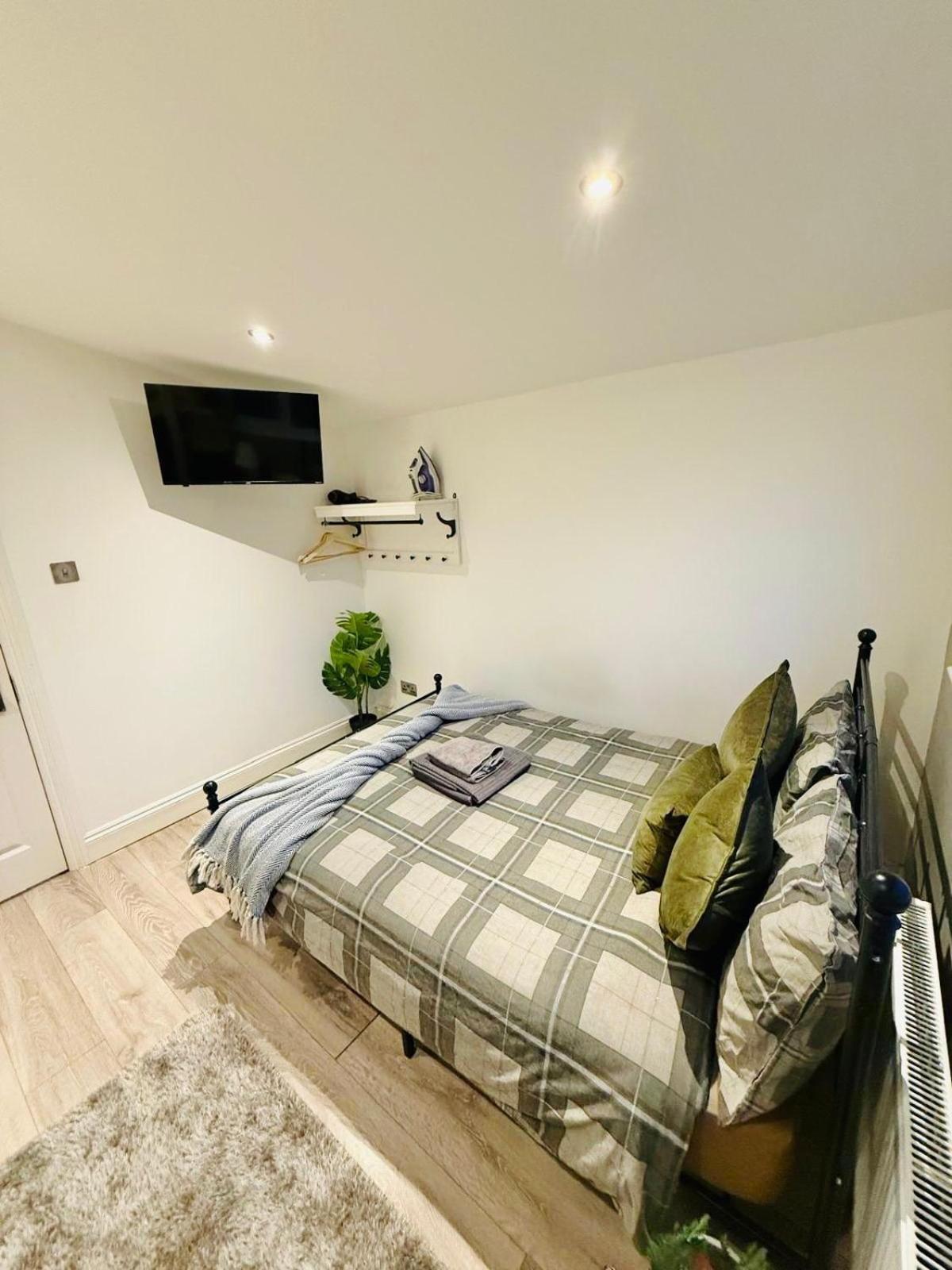 15 Min To Central London Guest Suites 22 외부 사진