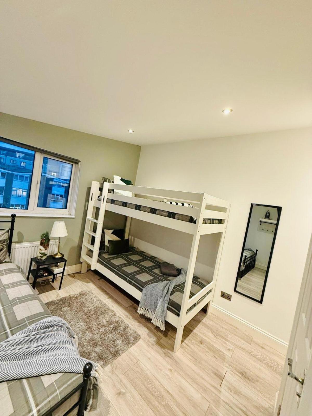 15 Min To Central London Guest Suites 22 외부 사진